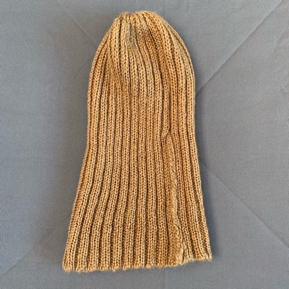 H&M Cozy Tuque - Picture 2 of 5
